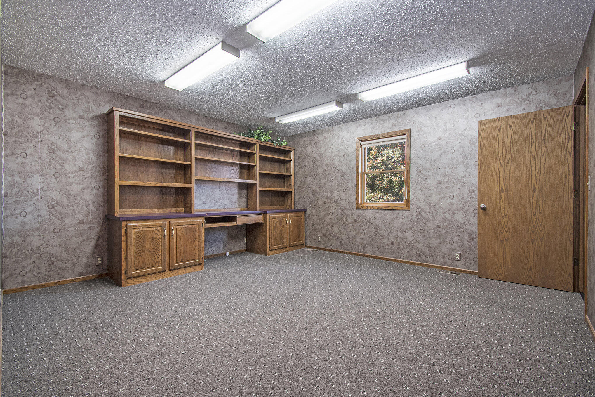 1010 N BROADWAY Street