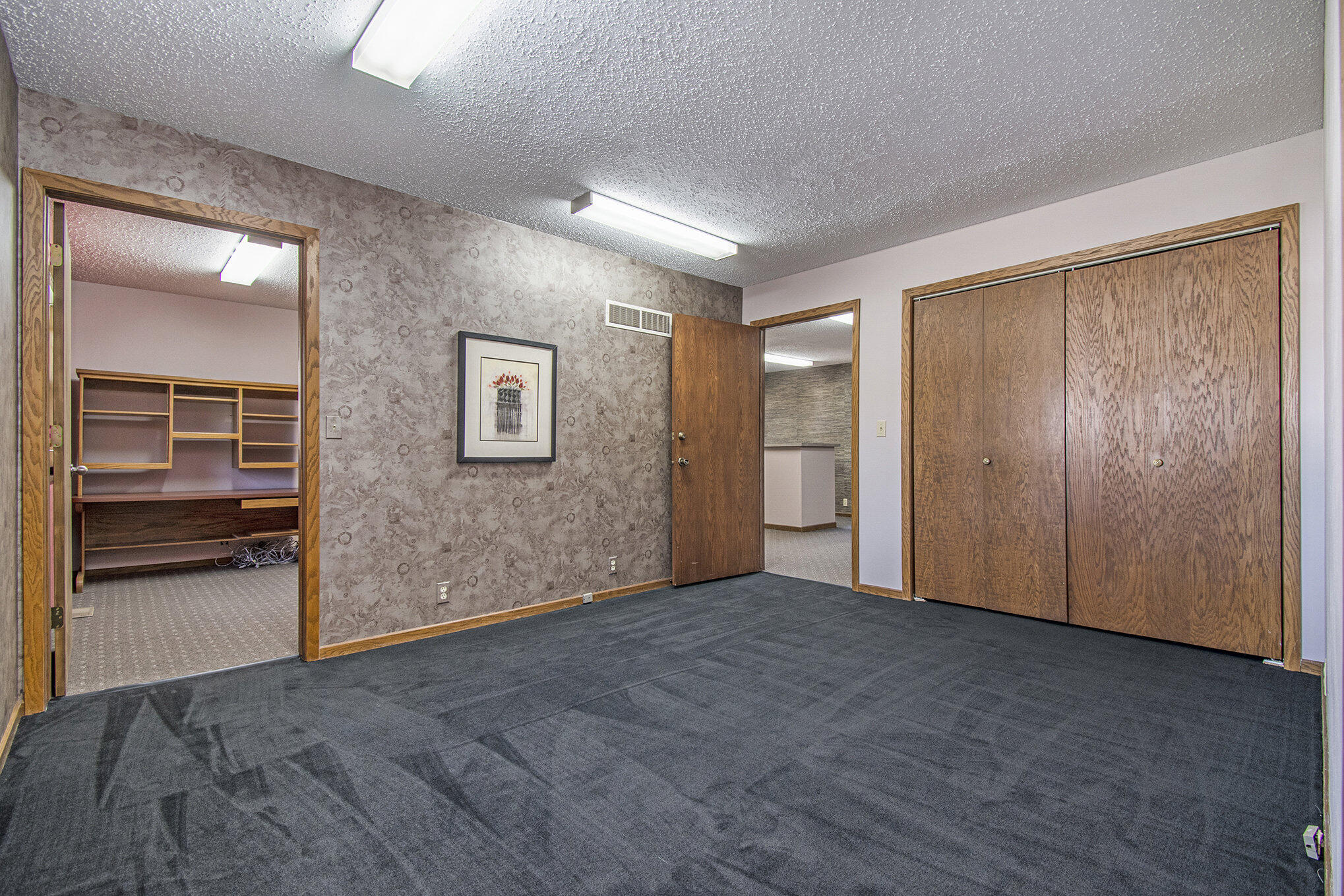 1010 N BROADWAY Street