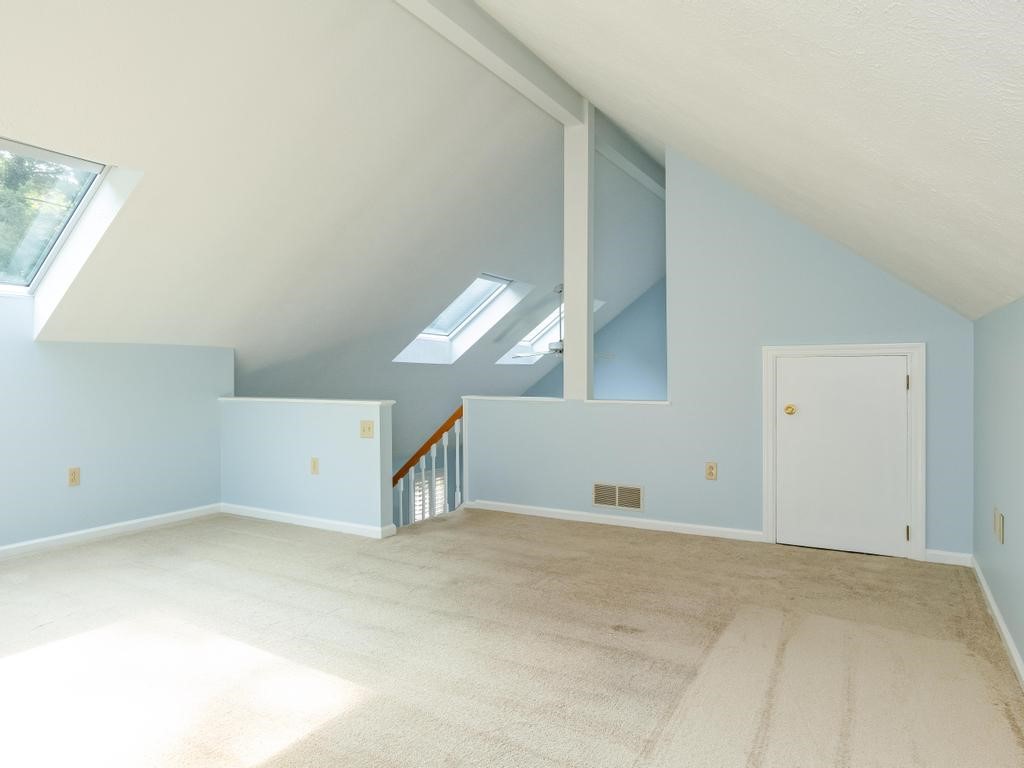 2584 Hunters Point Ct 34