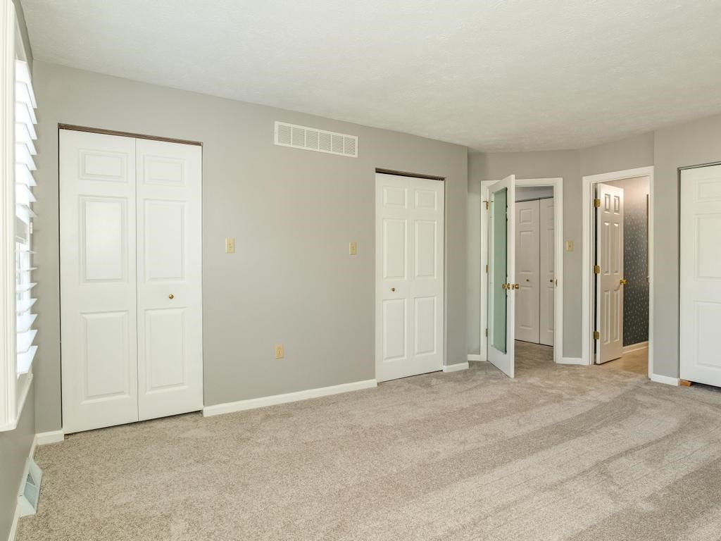 2584 Hunters Point Ct 34