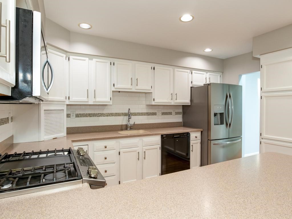 2584 Hunters Point Ct 34