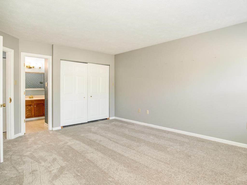 2584 Hunters Point Ct 34