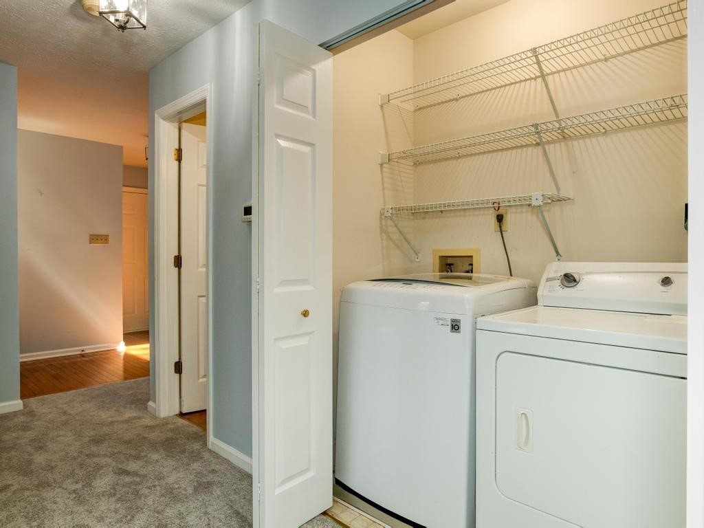 2584 Hunters Point Ct 34