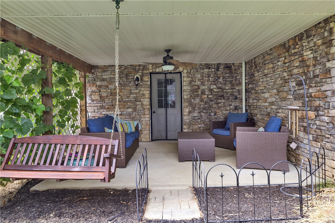 213 Windham Ln