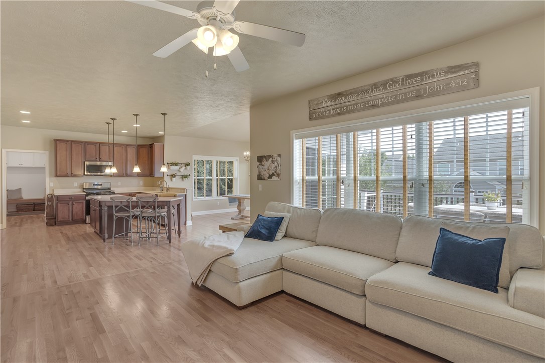 213 Windham Ln
