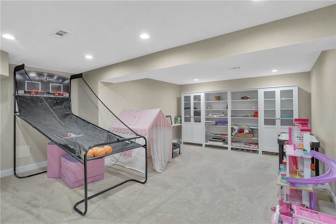 213 Windham Ln