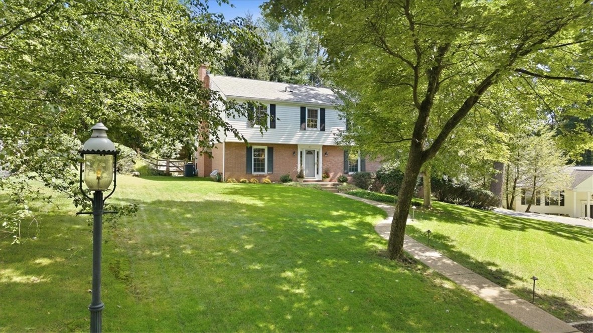 811 Olive St
