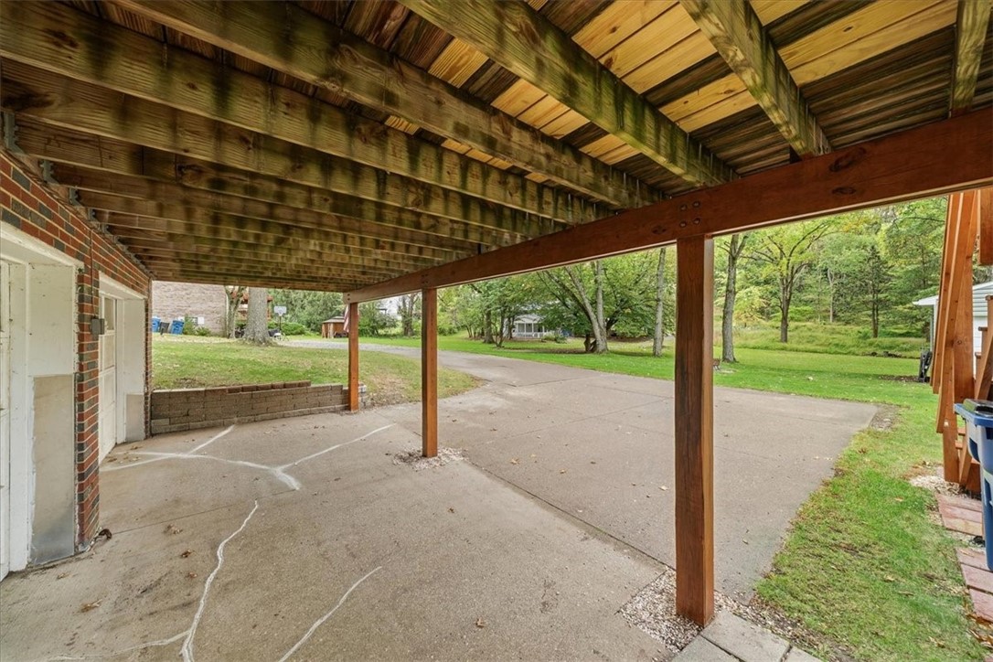 1015 Evergreen Dr