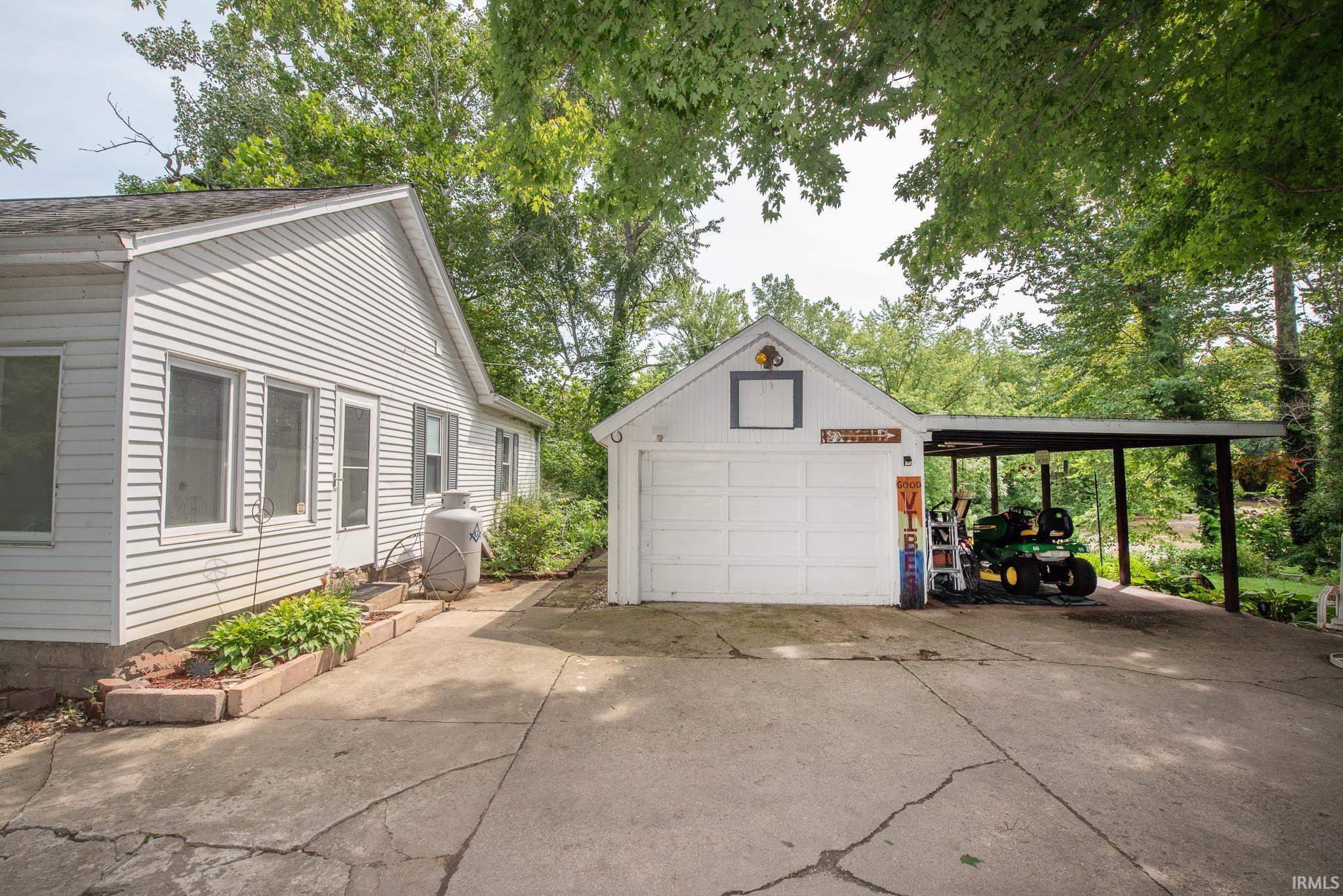 7915 SR 38 E Road