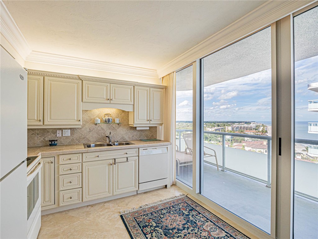 3554 Ocean Drive 1203S