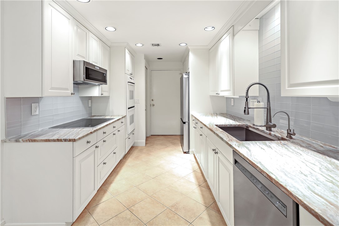 5601 Highway A1a N300