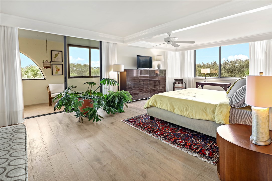 5601 Highway A1a N300