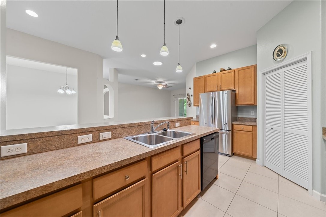 2657 W Brookfield Way