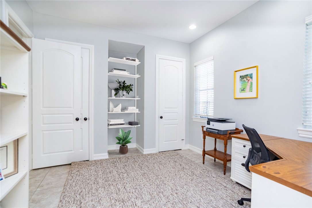 2833 Saint Barts Square