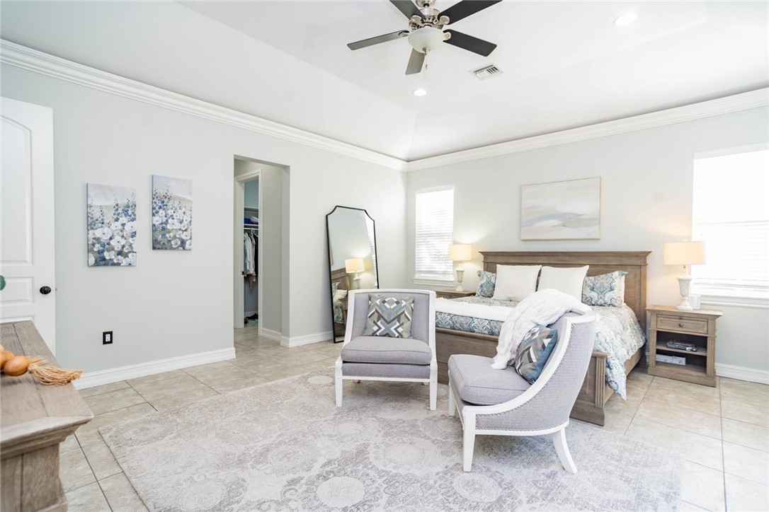 2833 Saint Barts Square