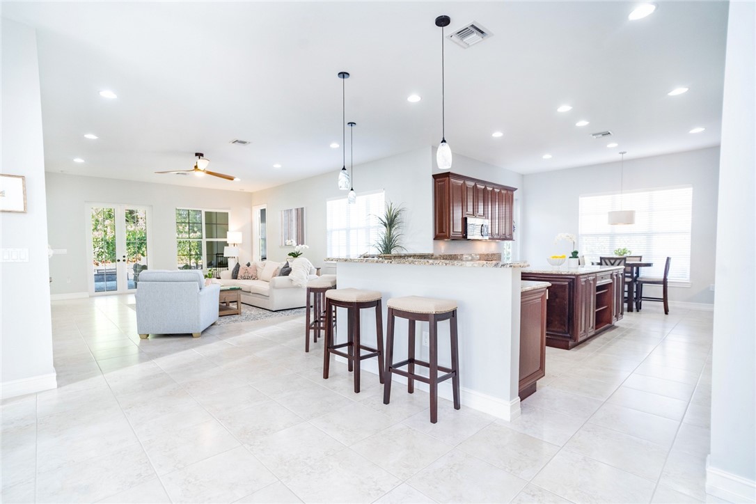 2833 Saint Barts Square