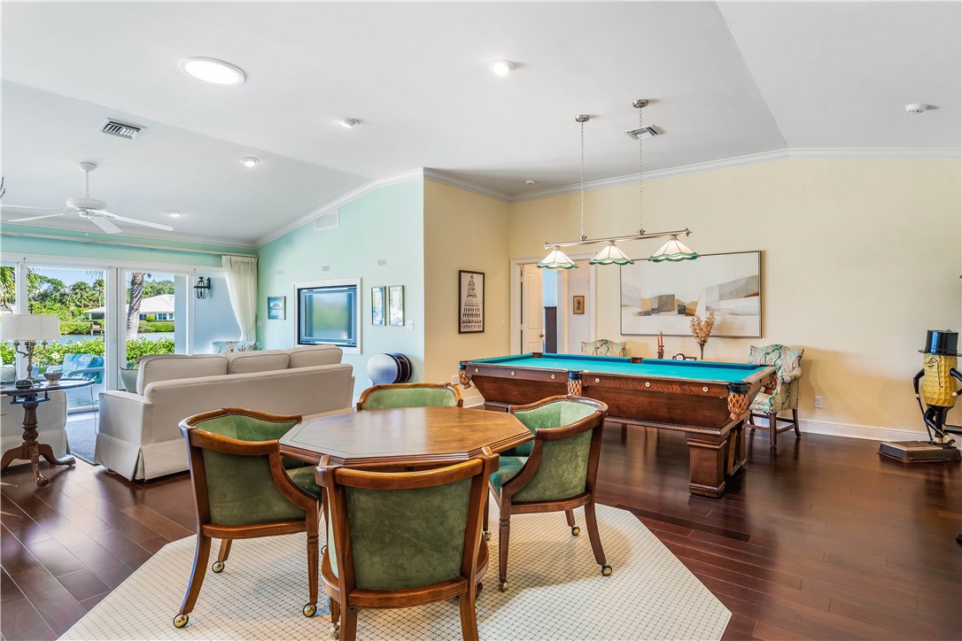501 Bay Drive