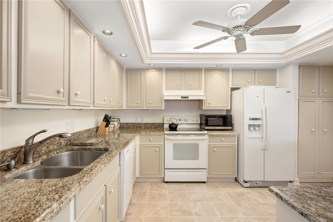 1150 Reef Road B-24