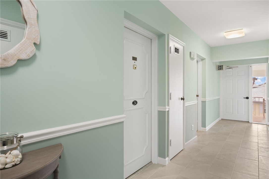 1150 Reef Road B-24