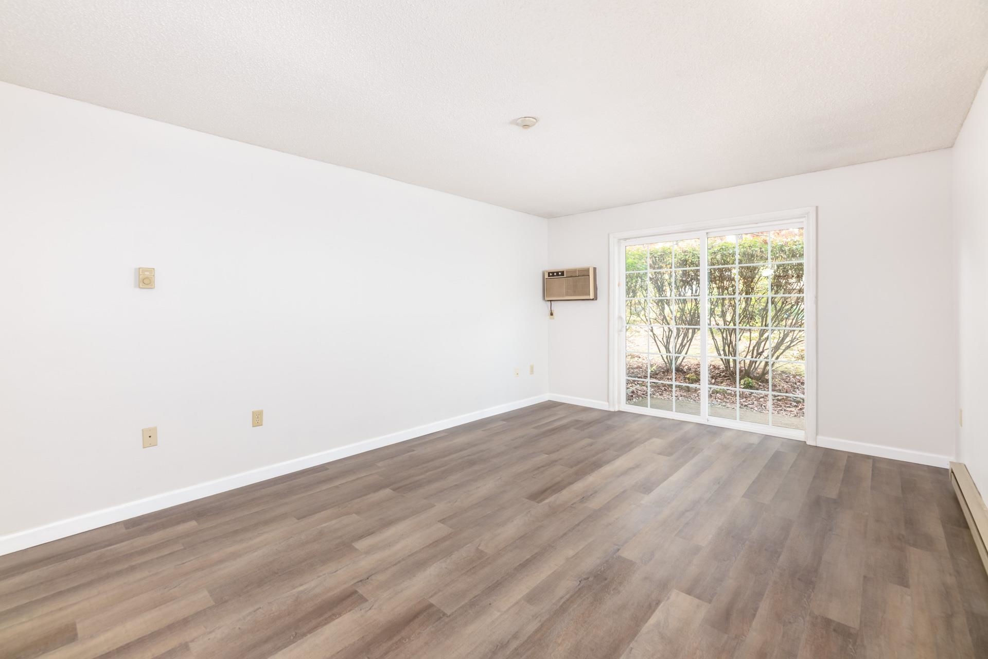 130 Endicott N Street Unit: 213