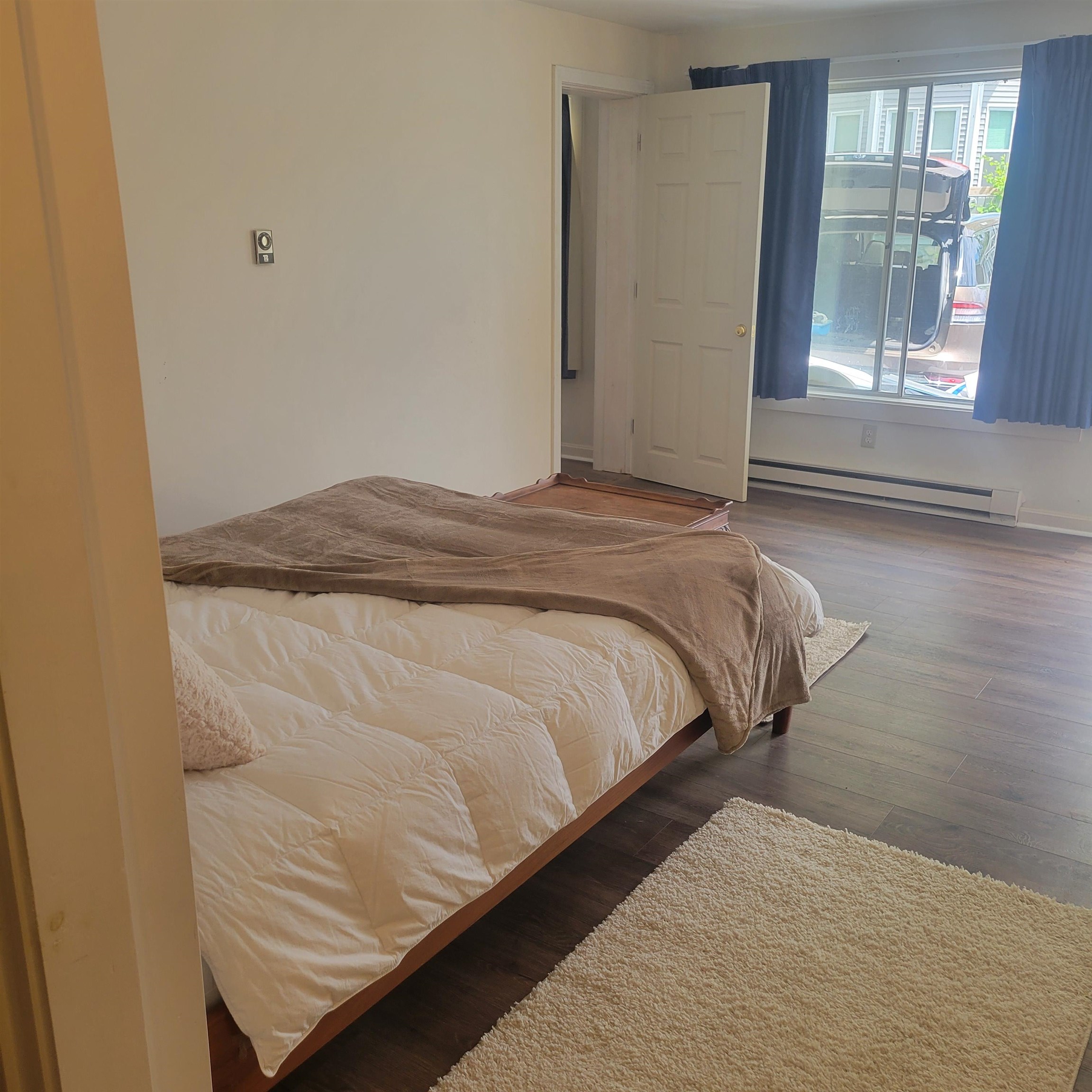 76 Lake Shore Drive Unit: 3