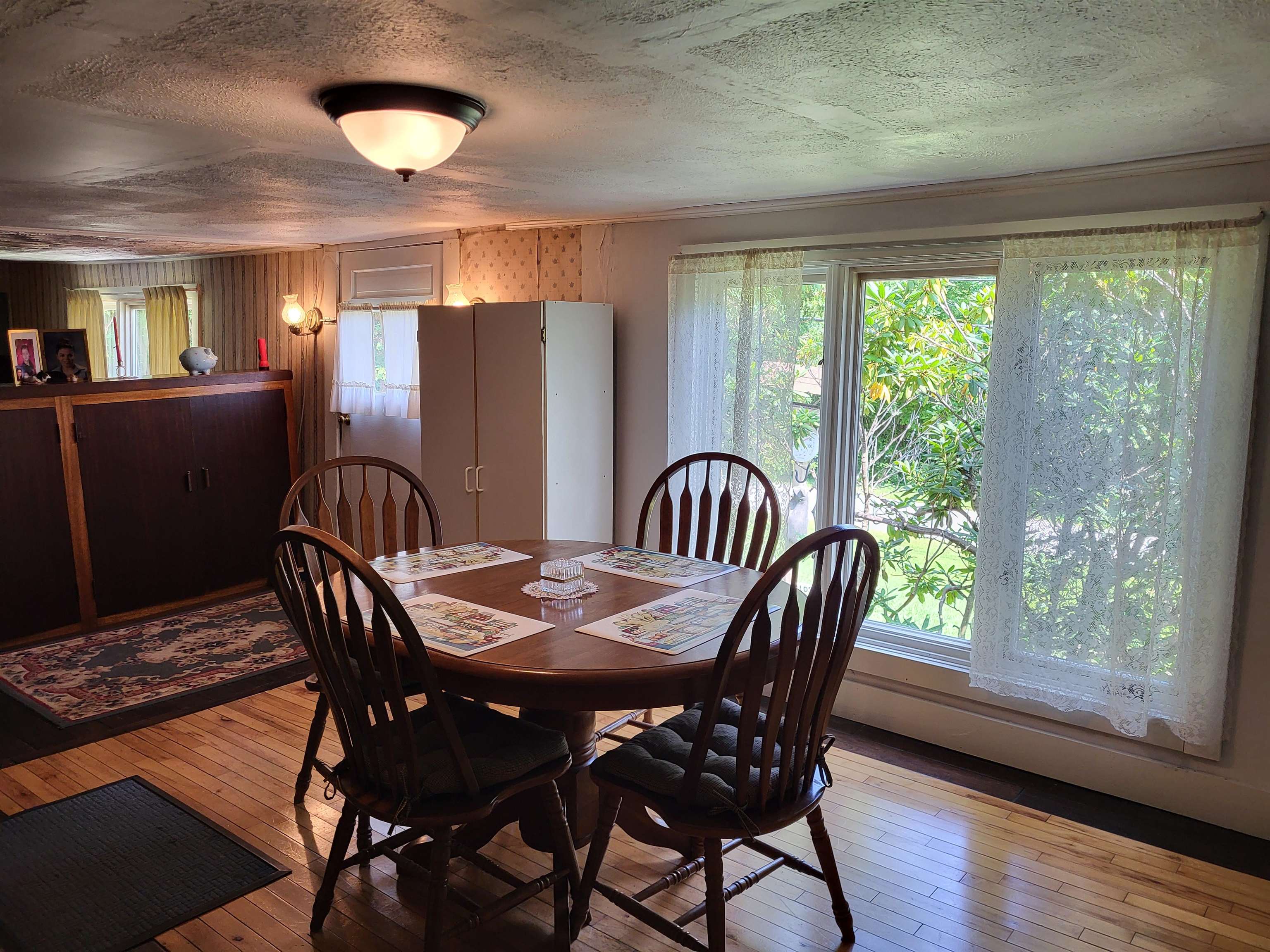 598 Old Bristol Road