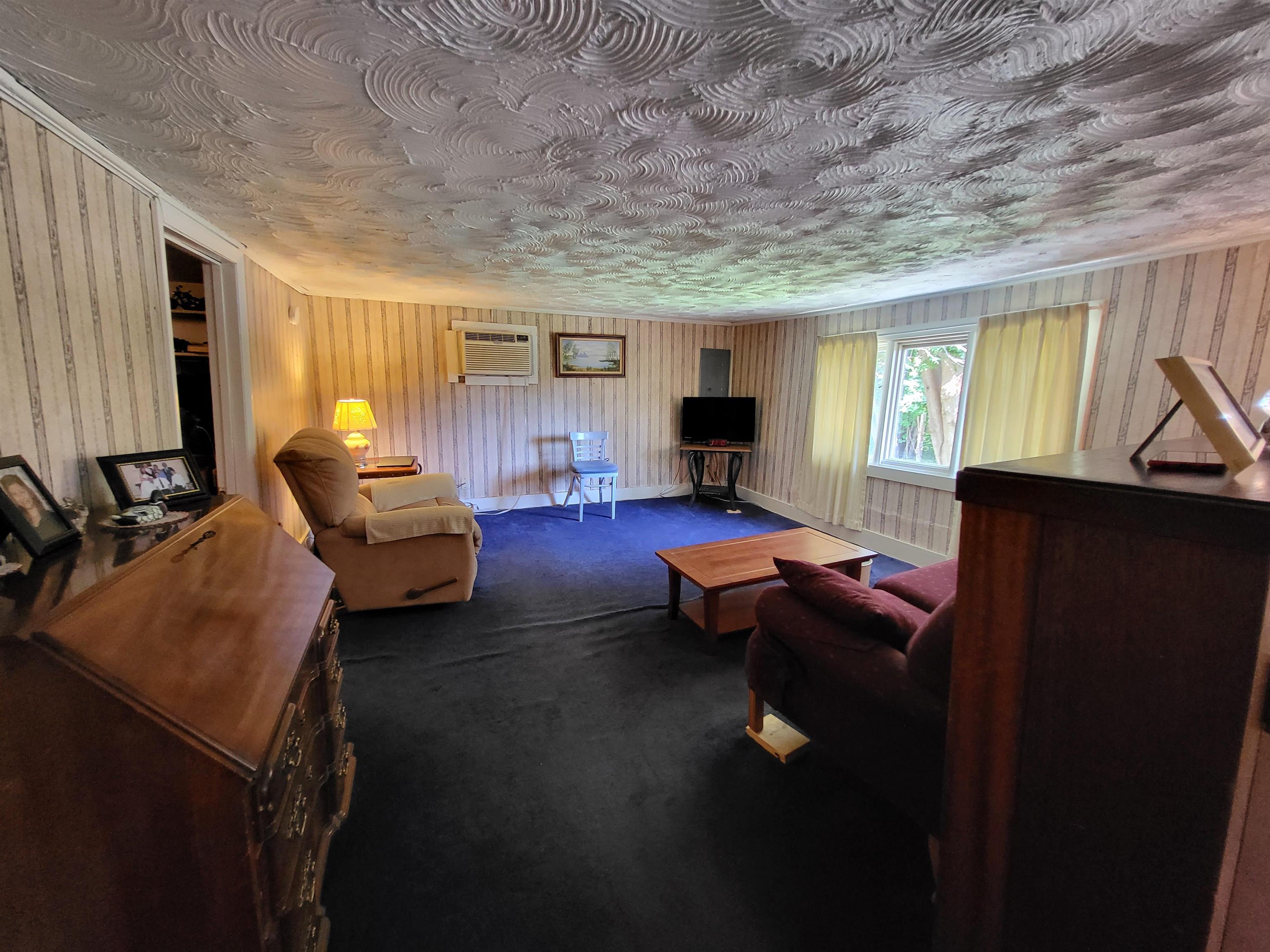 598 Old Bristol Road