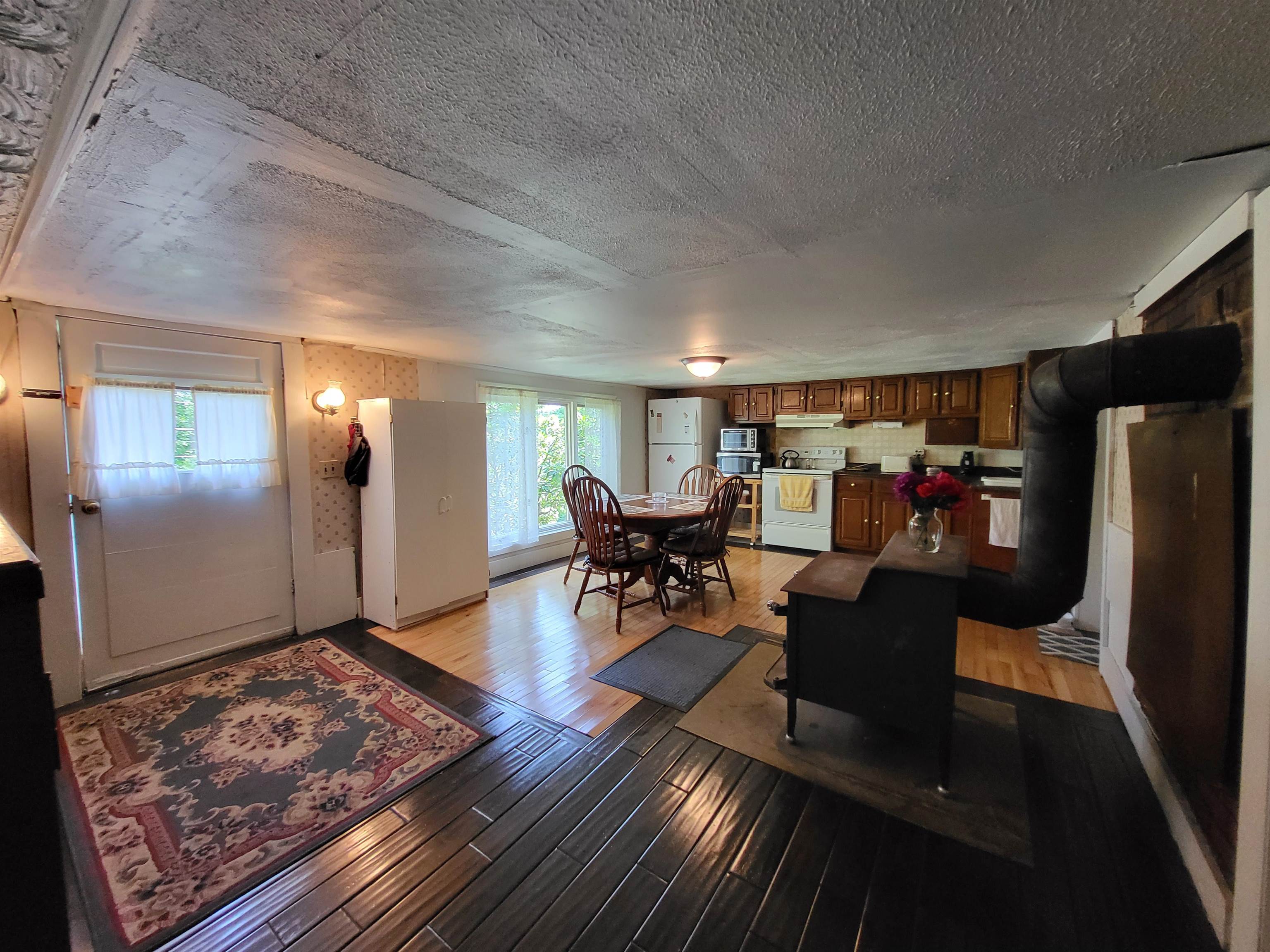 598 Old Bristol Road