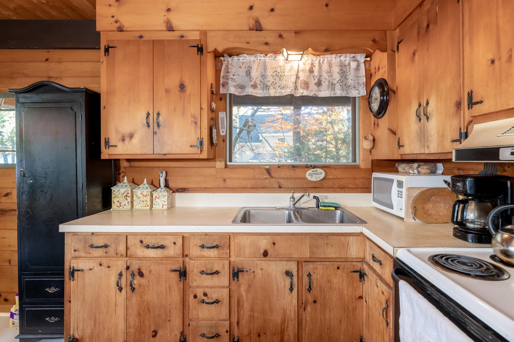 83 Bonney Shores Road