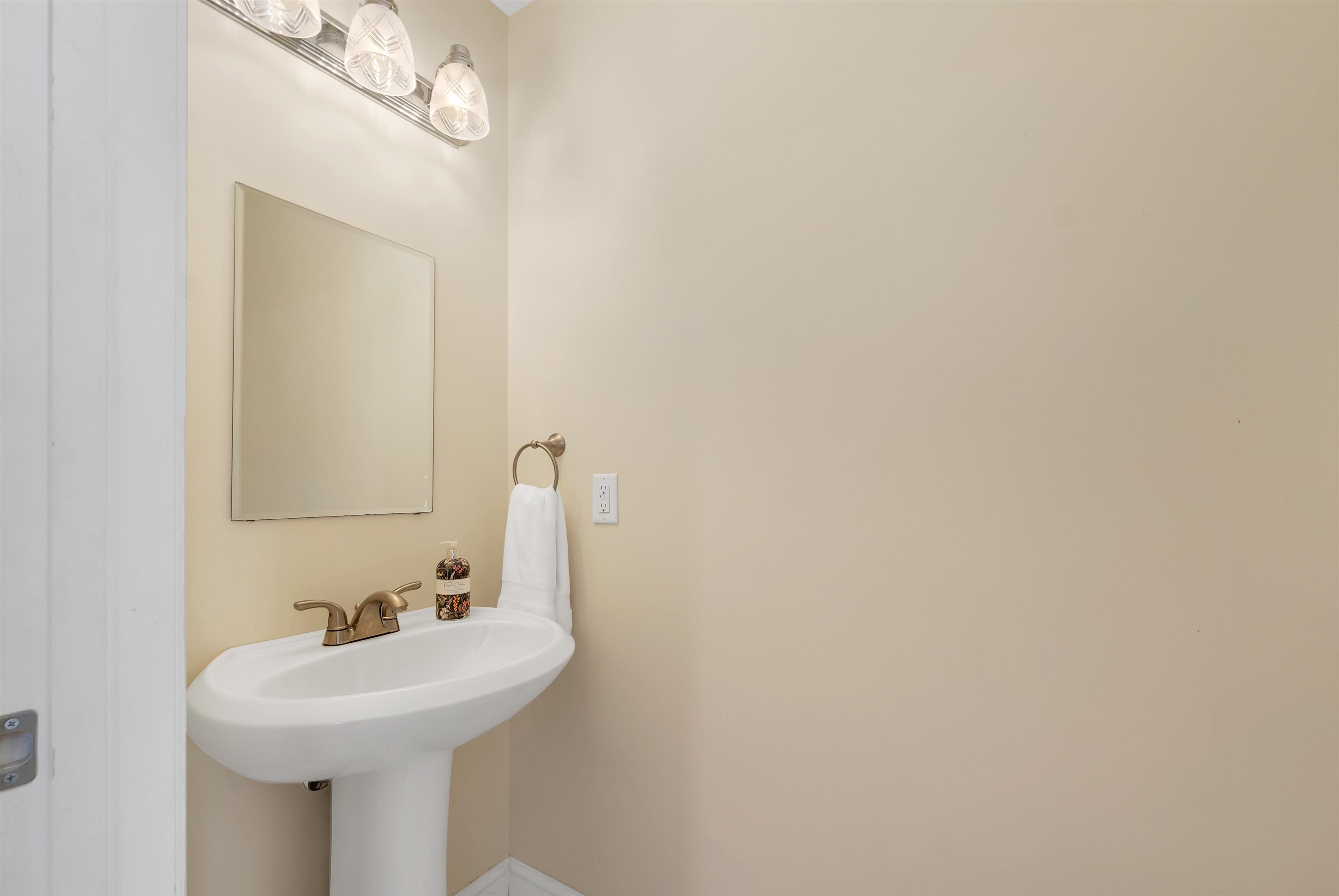 24 Dillon Way Unit: 3