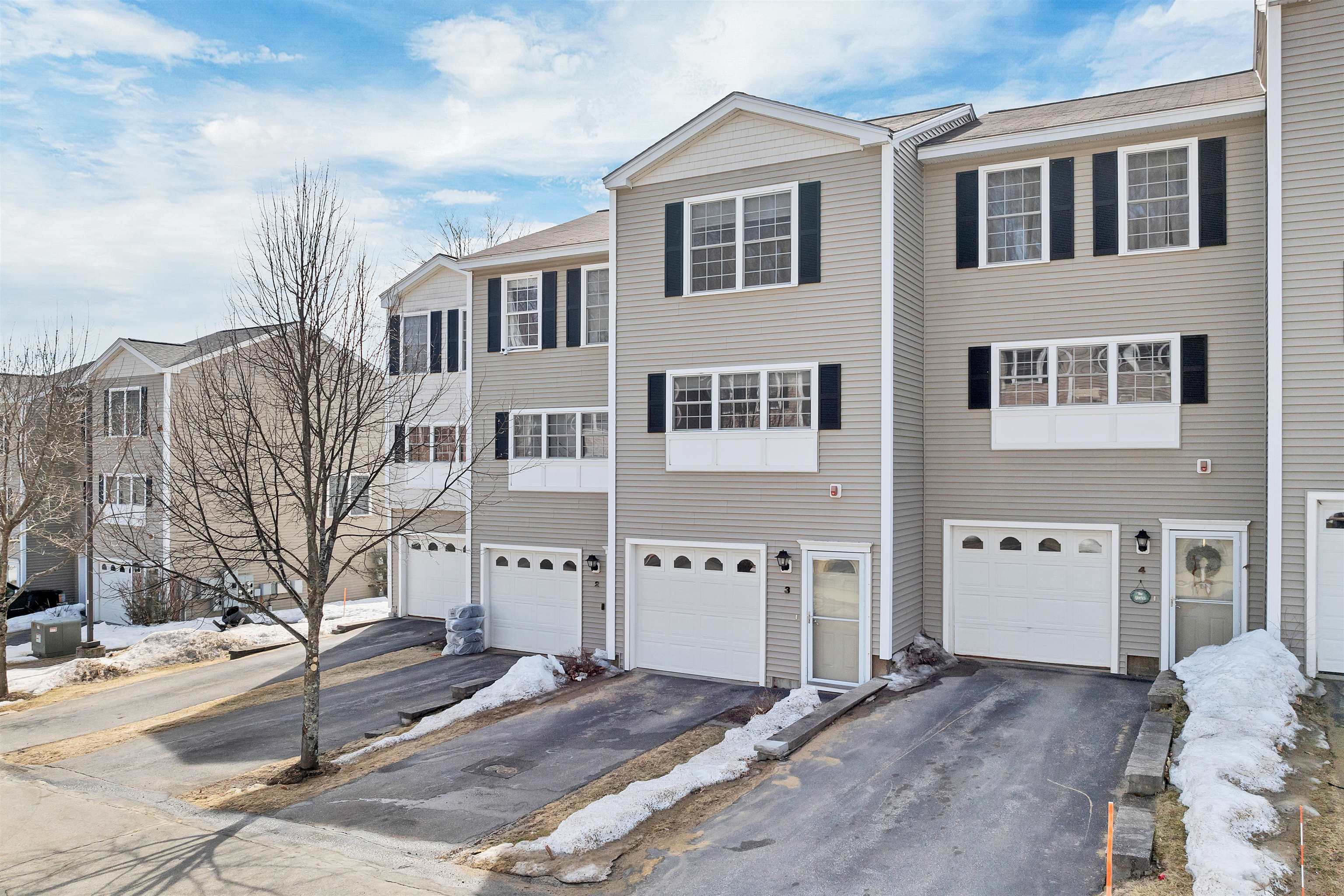 24 Dillon Way Unit: 3