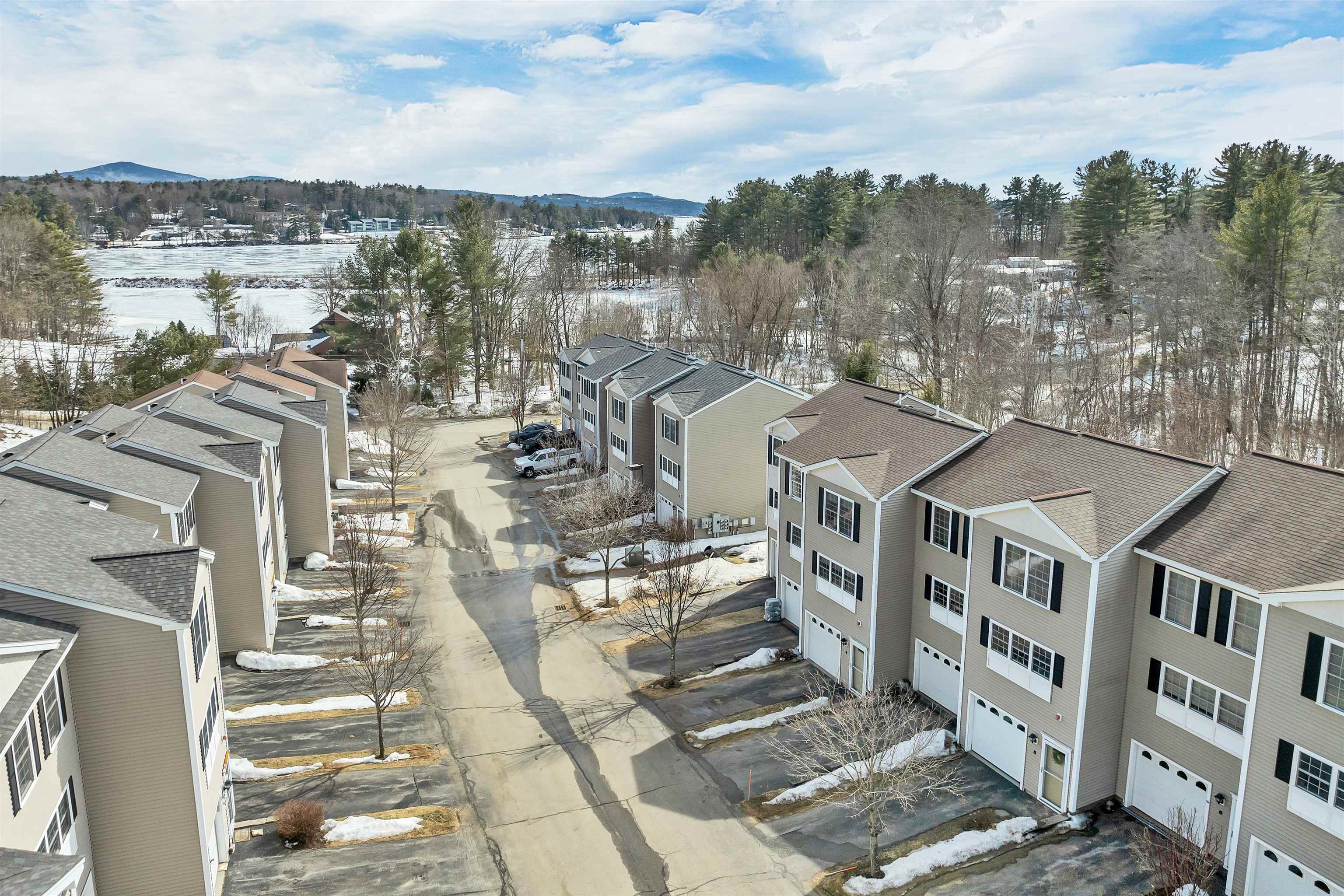 24 Dillon Way Unit: 3