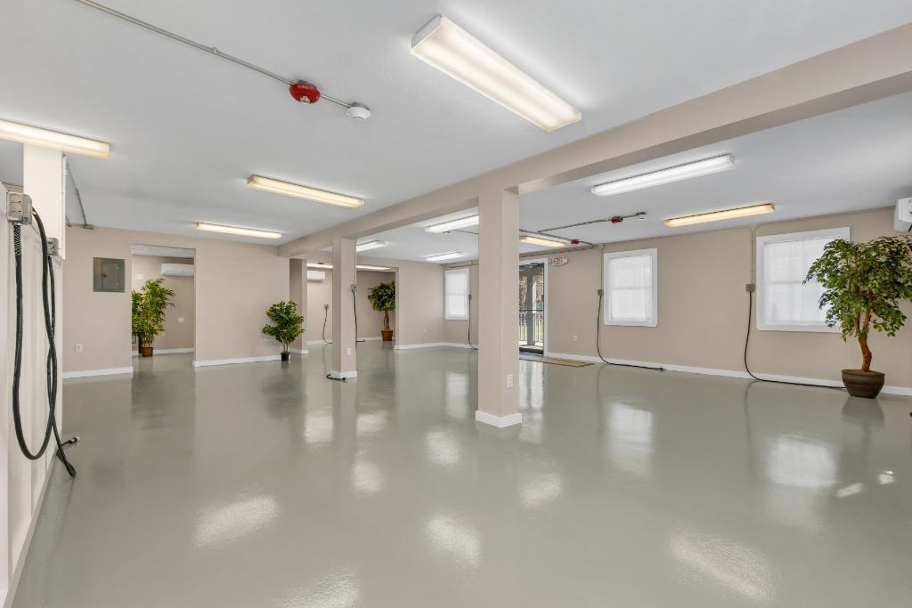 56 Daniel Webster Highway