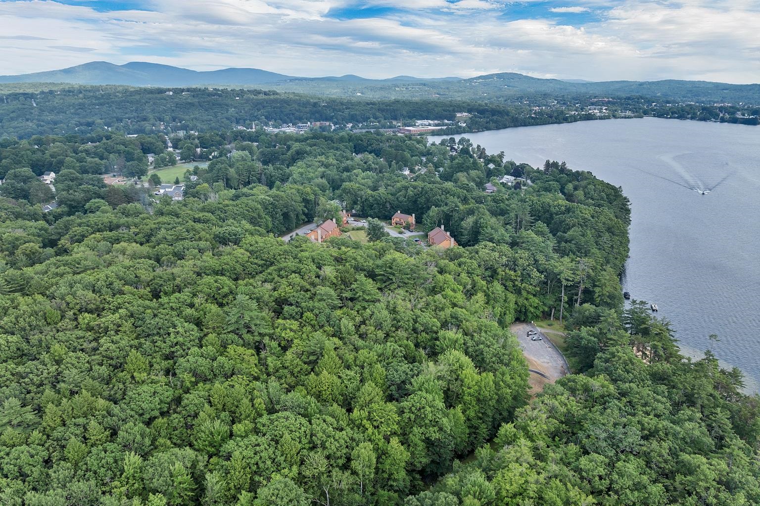 240 Franklin Street Unit: 28