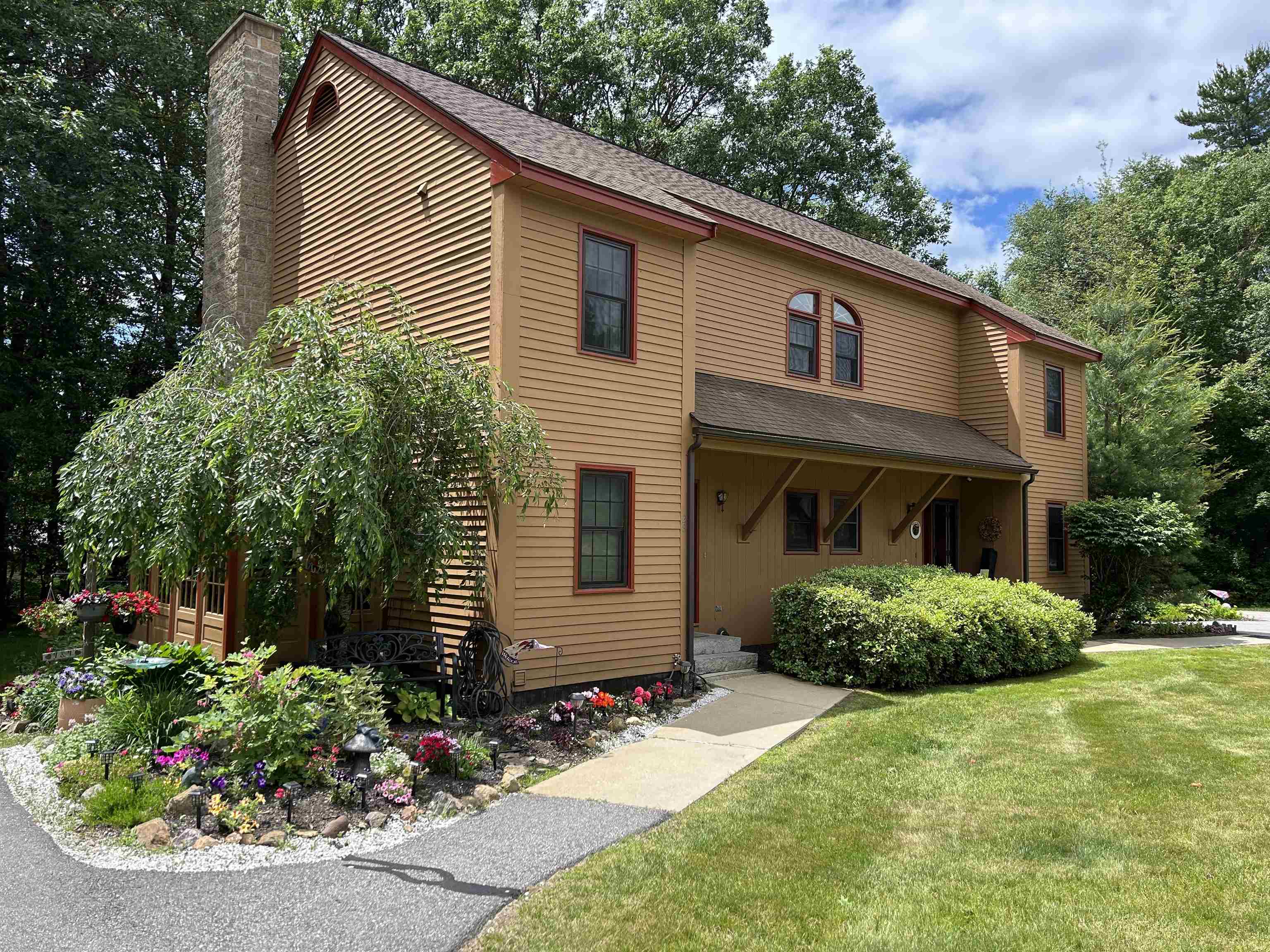 240 Franklin Street Unit: 28