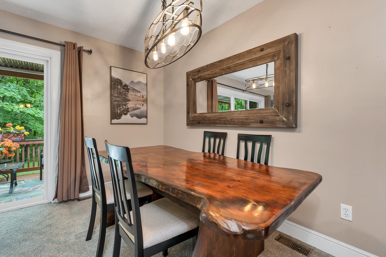 240 Franklin Street Unit: 28