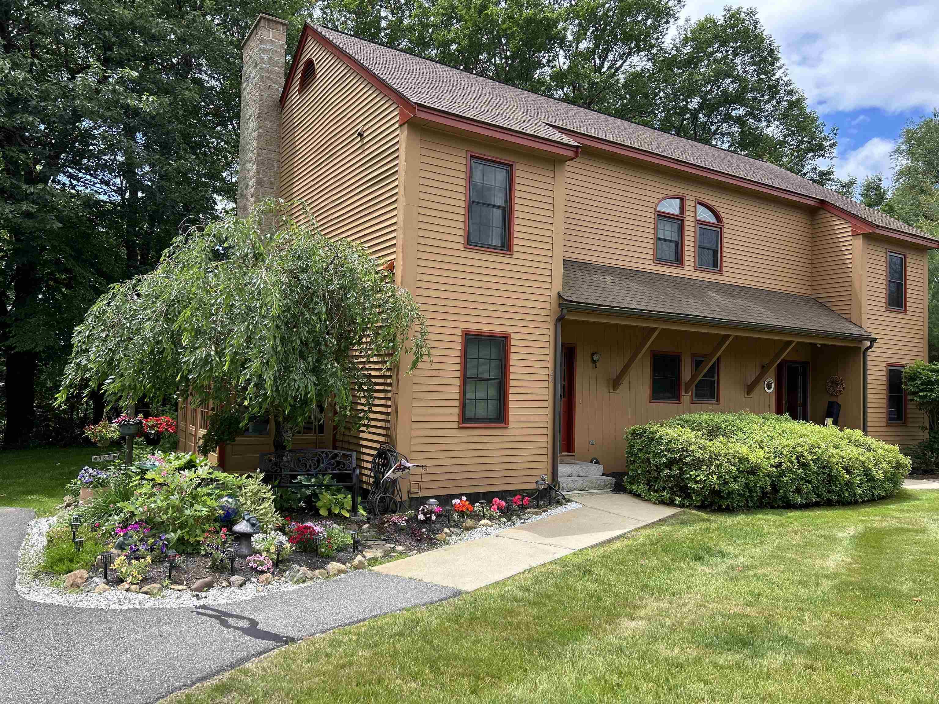 240 Franklin Street Unit: 28