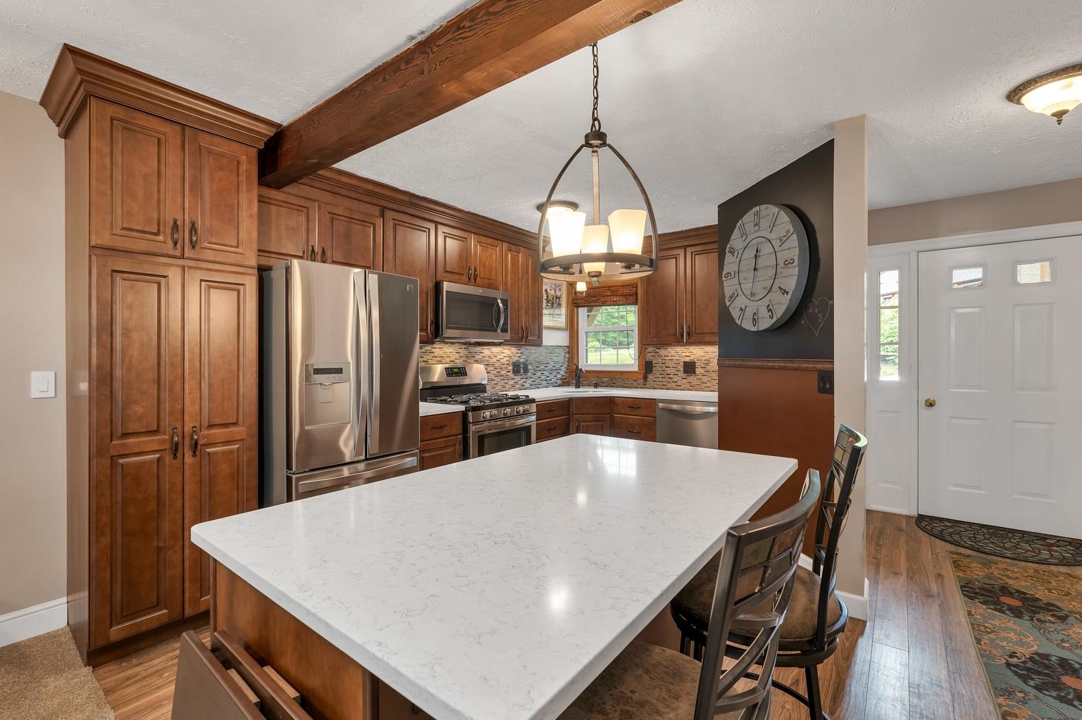 240 Franklin Street Unit: 28