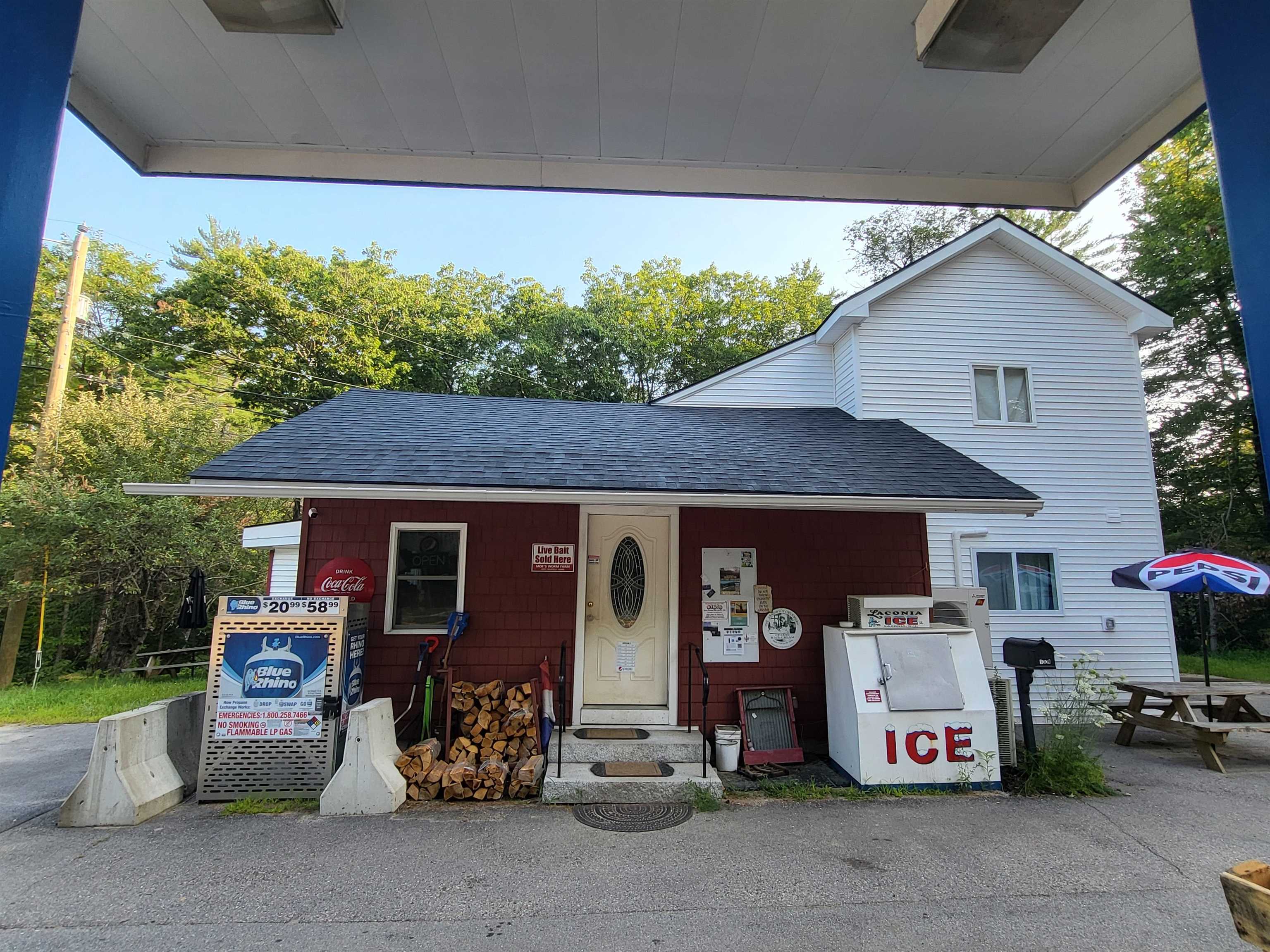 1004 Bearcamp Highway