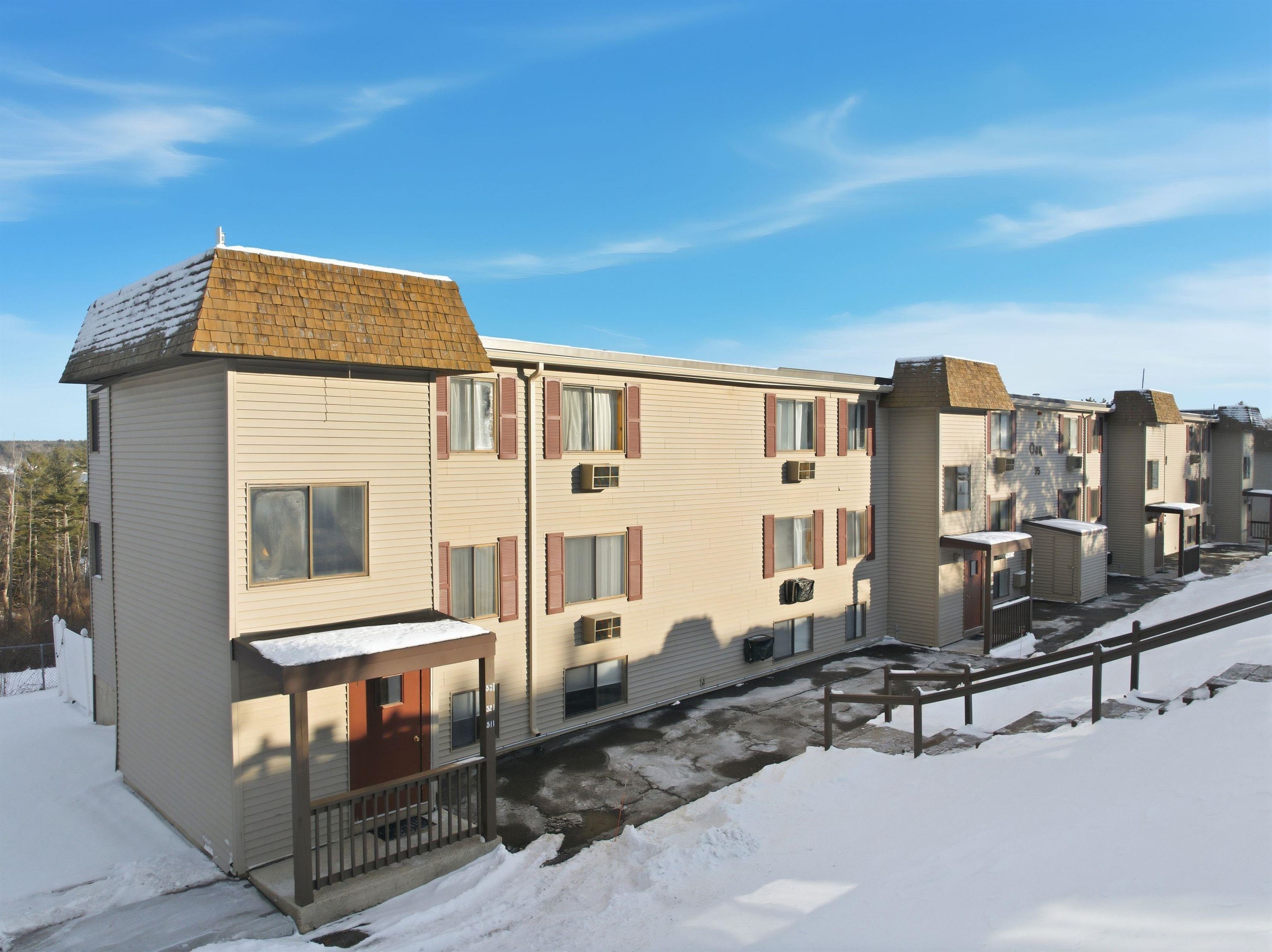 75 Treetop Circle Unit: 21