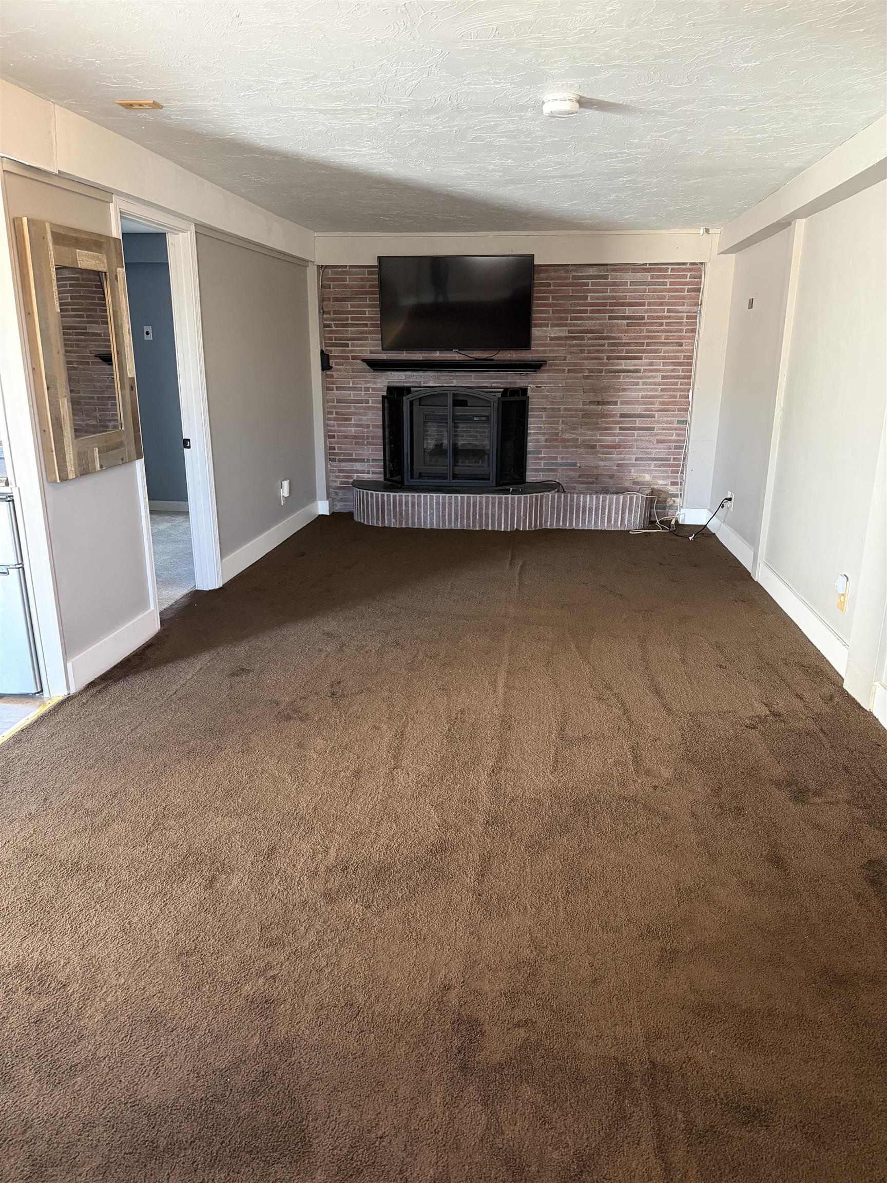 121 Route 25 Route Unit: Unit 4