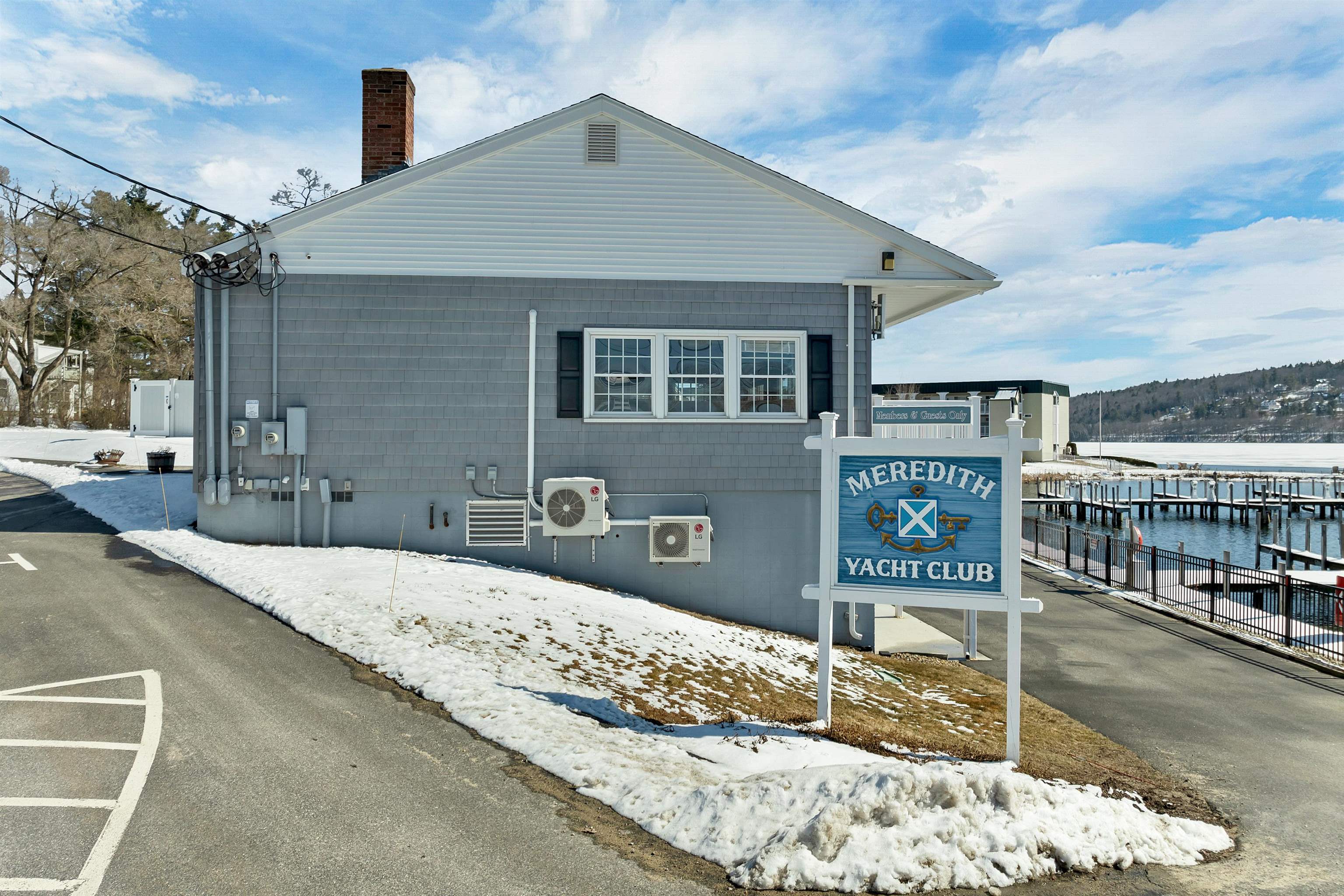 21 Pleasant Street Unit: 8