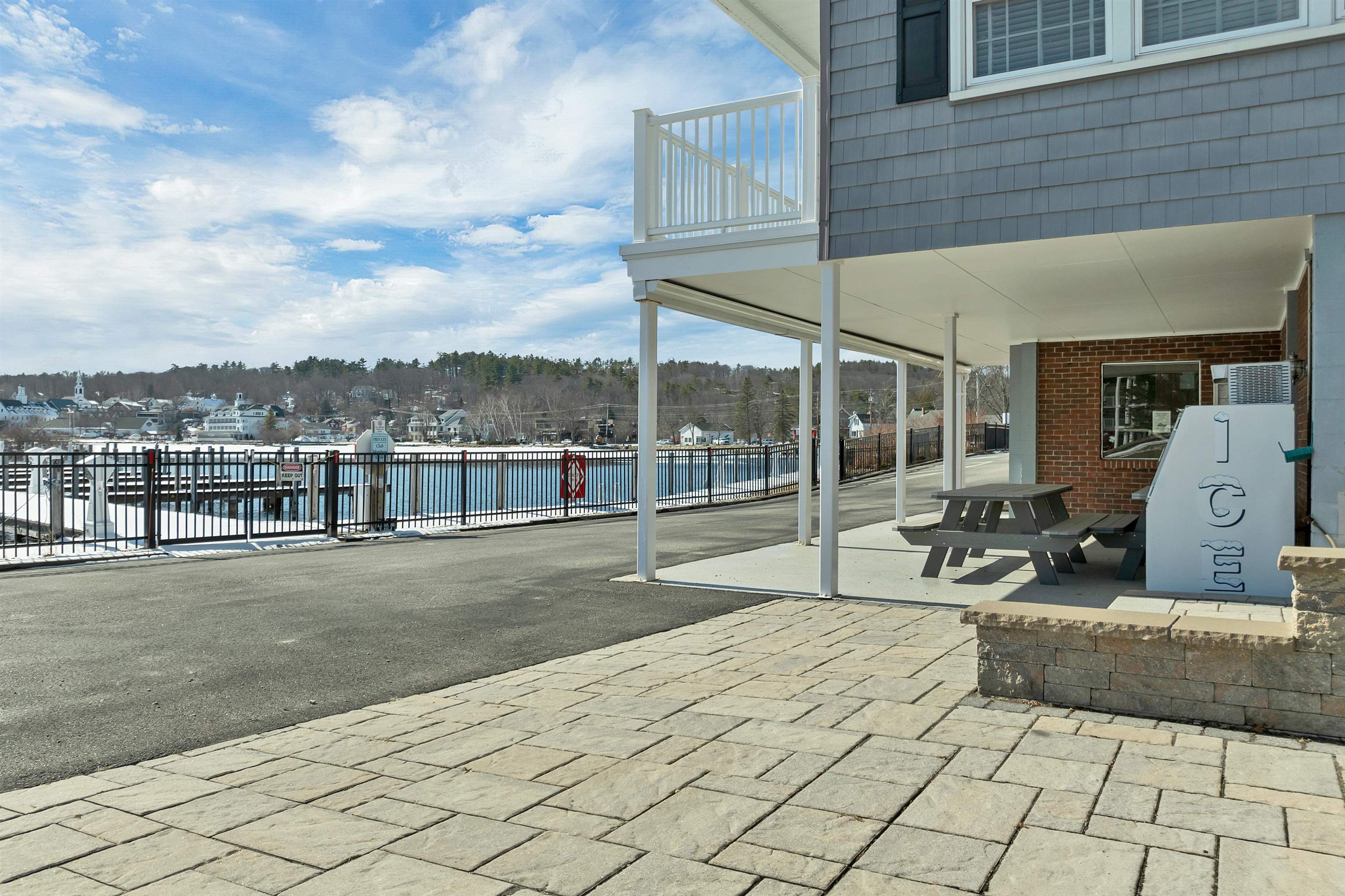 21 Pleasant Street Unit: 8