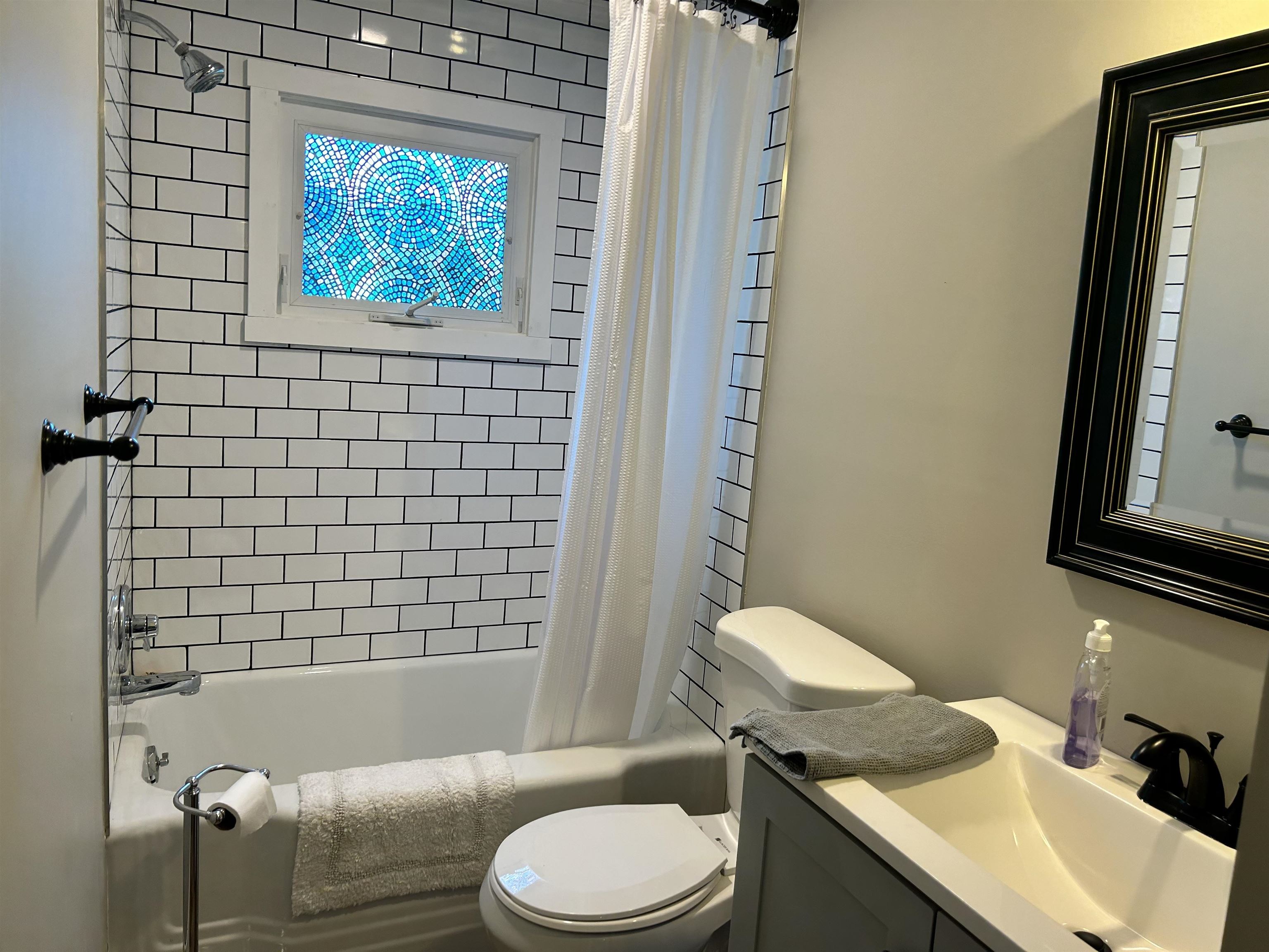 46 Glendale Place Unit: 1