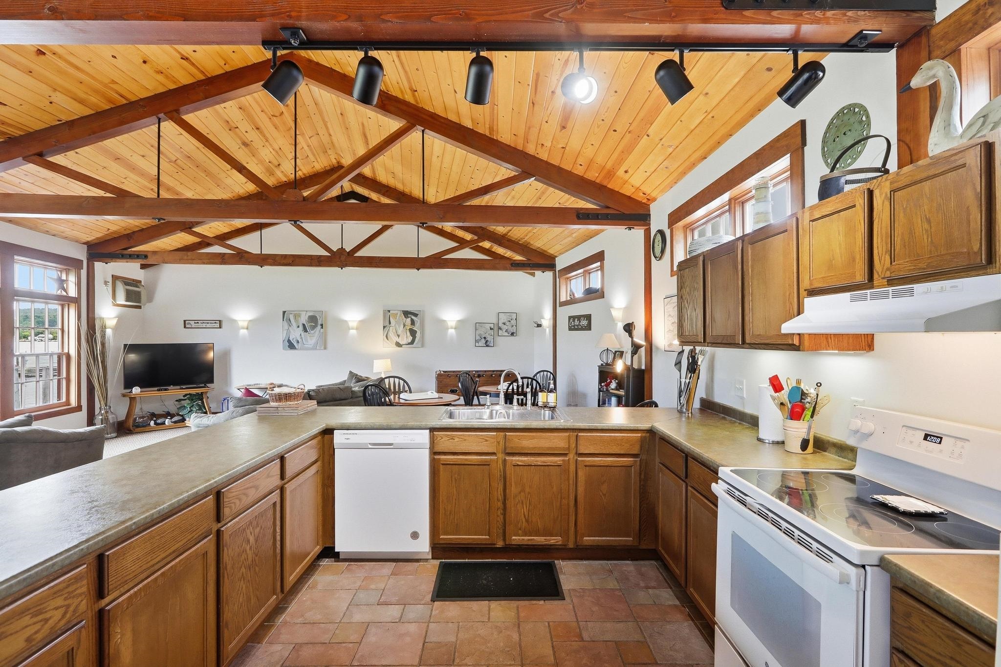 2 Bayshore Drive Unit: 70