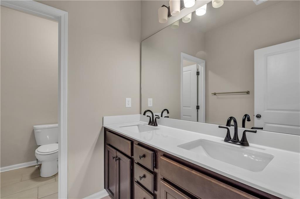 6984 Lancaster Crossing