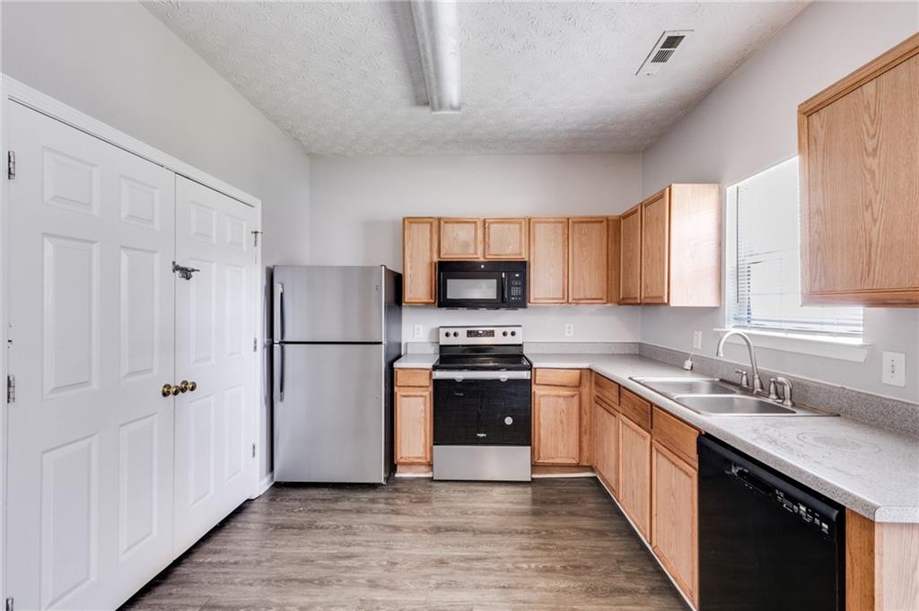 6088 Camden Forrest Court