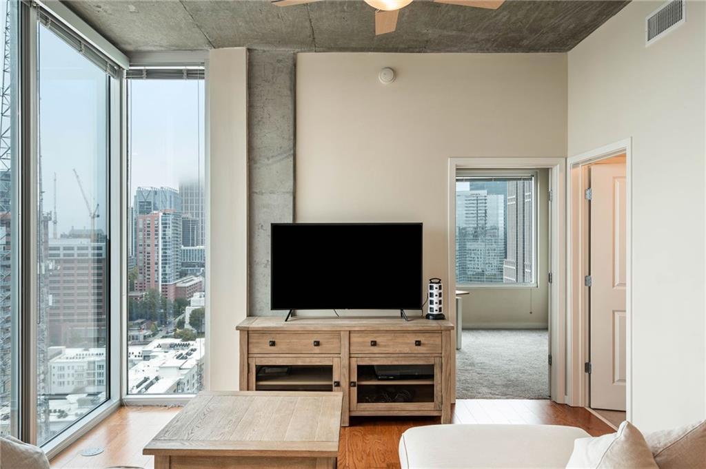 860 Peachtree Street NE Unit 1917