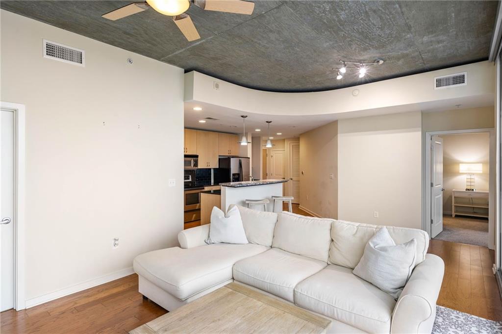 860 Peachtree Street NE Unit 1917