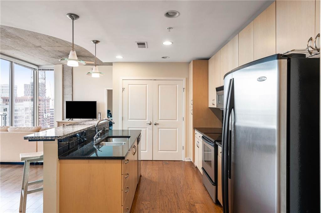860 Peachtree Street NE Unit 1917
